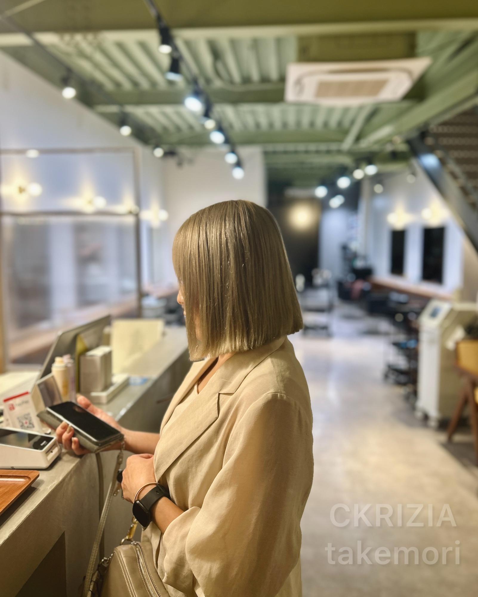 ミルクティーベージュ